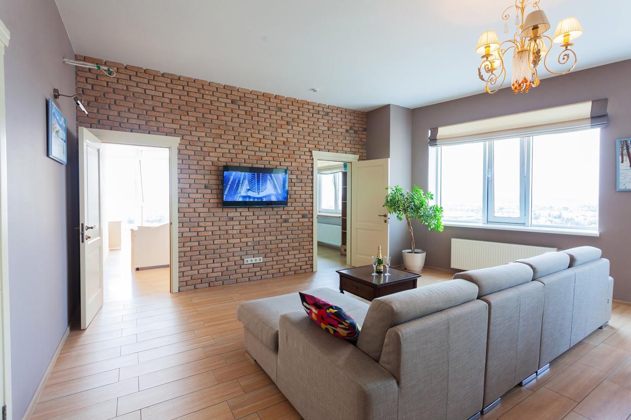 Stylish Views Apartments In The Parasol. Parus .Obolonskaya Embankment Kyiv Exterior photo
