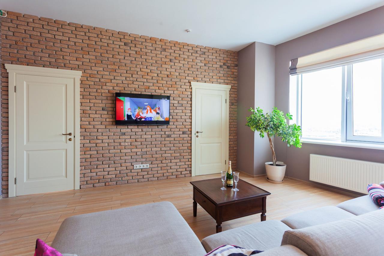 Stylish Views Apartments In The Parasol. Parus .Obolonskaya Embankment Kyiv Exterior photo